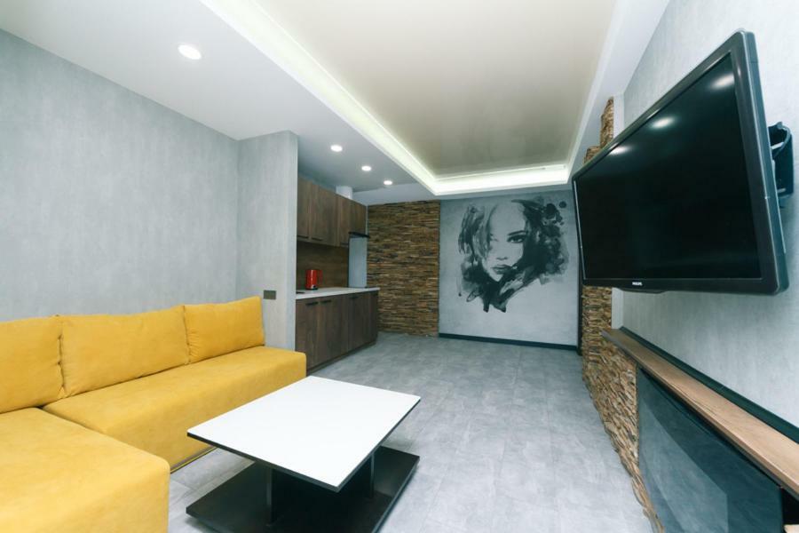 Hotrent City Kiev Exteriör bild